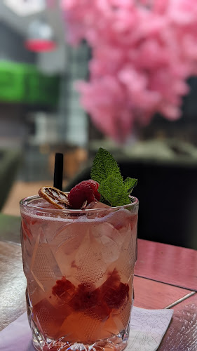 Comentarii opinii despre Food & Lounge by Shi-Shi