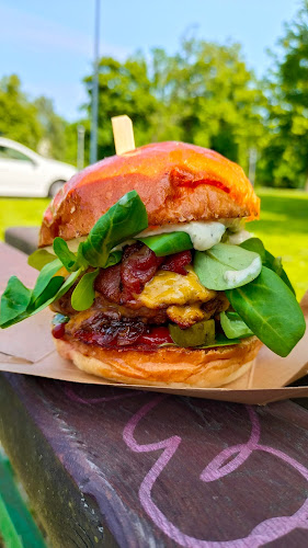 Comentarii opinii despre Pavilon