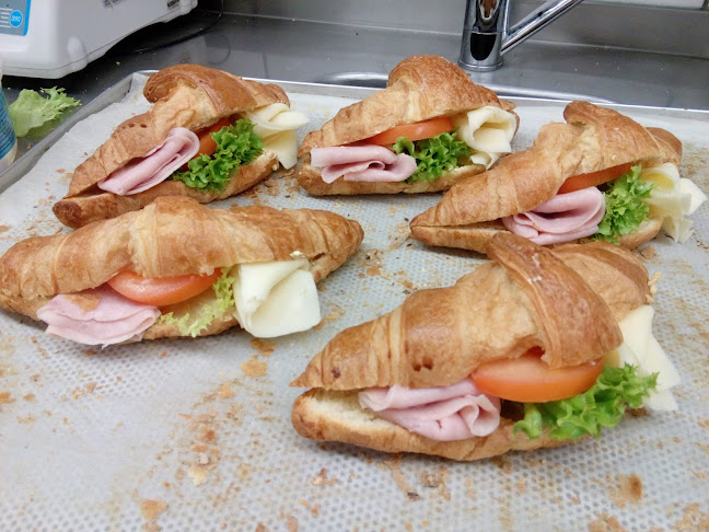 Opinii despre Pekařství Hello! 63092 în Cheb - Gastronomie a pohostinství