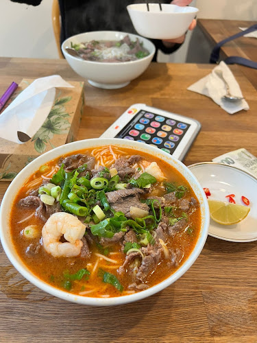 Avocado bistro - Město