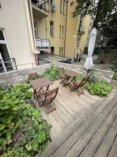 Café v zahradě - Gastronomie a pohostinství