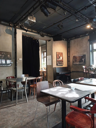 Opinii despre Kavárna Dejvického divadla în Praha - Gastronomie a pohostinství