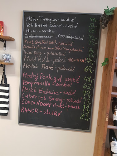 Opinii despre Vinotéka U Zlatého Hroznu în Ústí nad Labem - Gastronomie a pohostinství