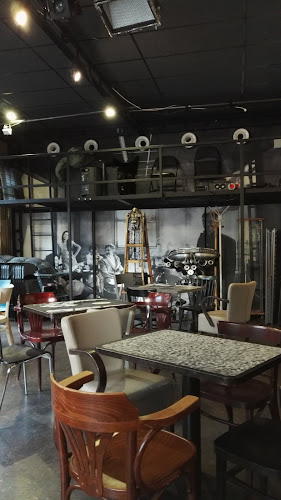 Comentarii opinii despre Kavárna Dejvického divadla