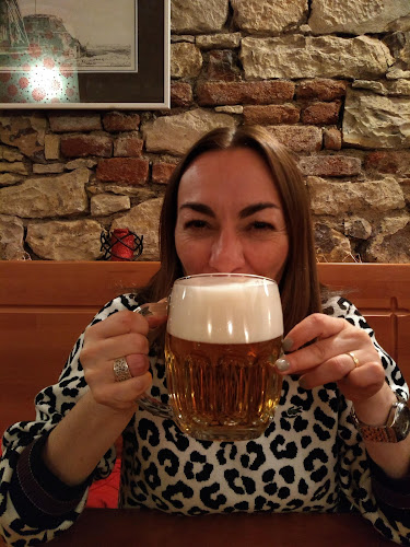 Pizzeria Kmotra Kavárna - Gastronomie a pohostinství