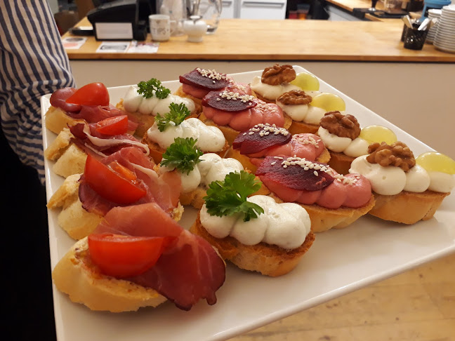 Comentarii opinii despre Schovaná Kavárna