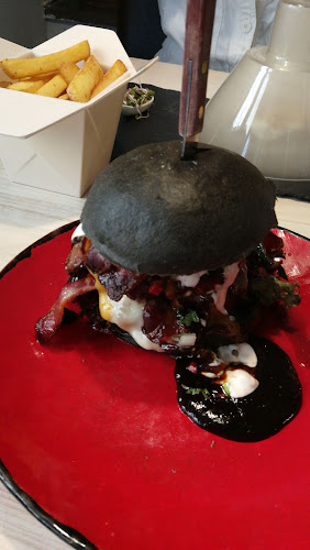 Opinii despre Bejzment în Praha - Gastronomie a pohostinství