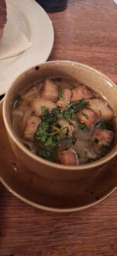 Opinii despre Nicolas bar & restaurant în Malá Strana - Gastronomie a pohostinství