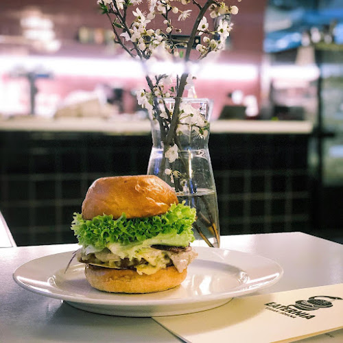 Opinii despre Eaternia în Praha - Gastronomie a pohostinství