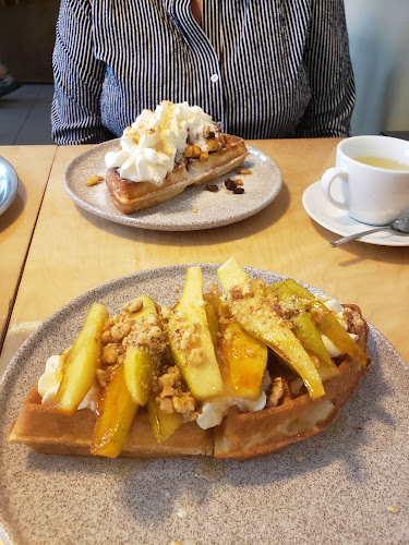 Coffee & Waffles / Snídaně v Praze - Gastronomie a pohostinství