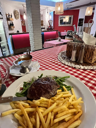 Opinii despre Momento în Praha - Gastronomie a pohostinství