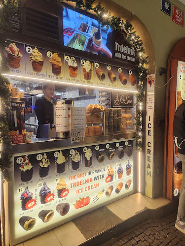 Trdelník With Ice Cream - Staré Město