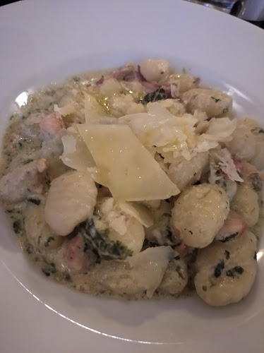 Pizzeria Kmotra Kavárna - Gastronomie a pohostinství