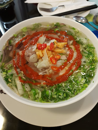 Nem Việt - Gastronomie a pohostinství