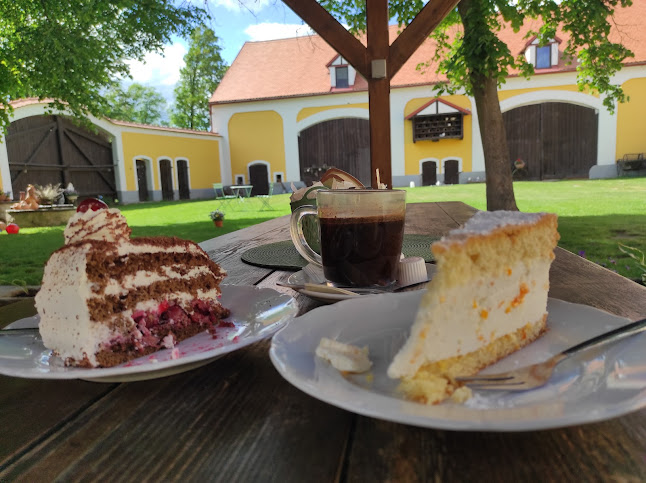 Opinii despre Restaurace / Penzion - Selský dvůr în Karlovy Vary - Gastronomie a pohostinství