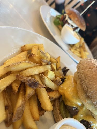 Opinii despre Charlie's Street în Modřice - Gastronomie a pohostinství