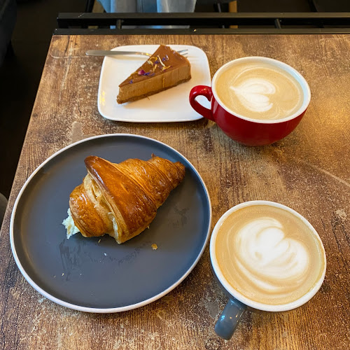 Comentarii opinii despre Republica Coffee Martinská