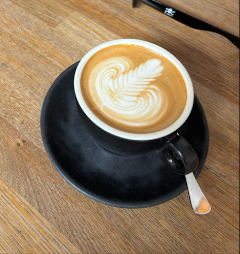 Opinii despre Pilot Cafe Letná în Praha - Gastronomie a pohostinství