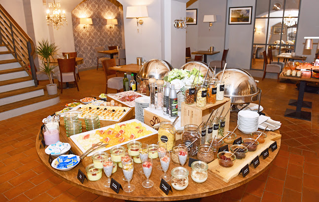 Opinii despre Restaurace Chateau Ctěnice în Praha - Gastronomie a pohostinství