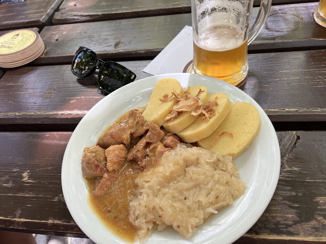 Opinii despre Restaurace a pivovar U Fleků în Nové Město - Gastronomie a pohostinství
