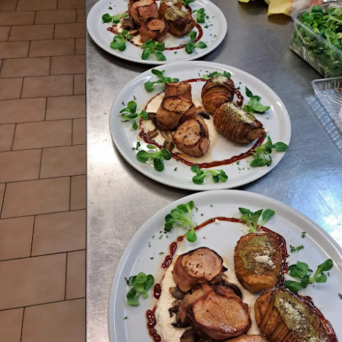 Opinii despre AA. Kotlíkovna u Natalky în Praha - Gastronomie a pohostinství