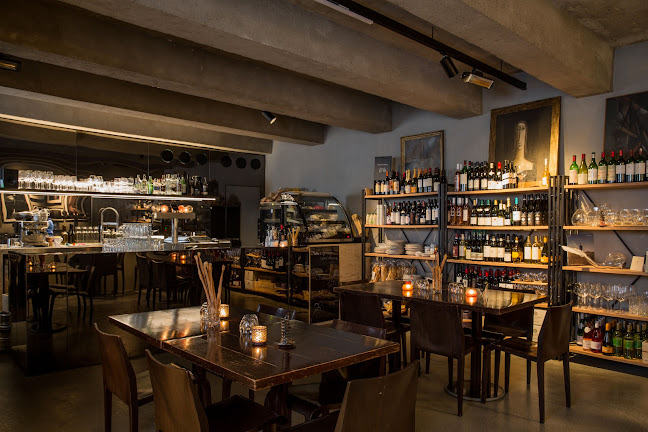 Opinii despre Bar Kobka 8 în Praha - Gastronomie a pohostinství