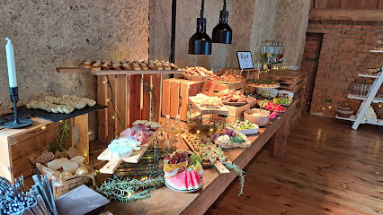 Pomůžeme s párty - catering/půjčovna