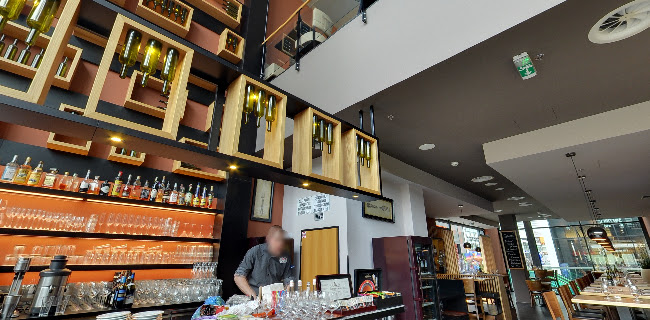 Opinii despre Pizza Coloseum OC Karolina în Ostrava - Gastronomie a pohostinství