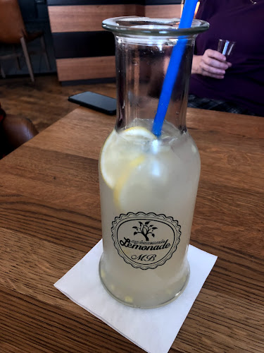 Ostromečská 1107/18, 130 00 Praha 3-Žižkov