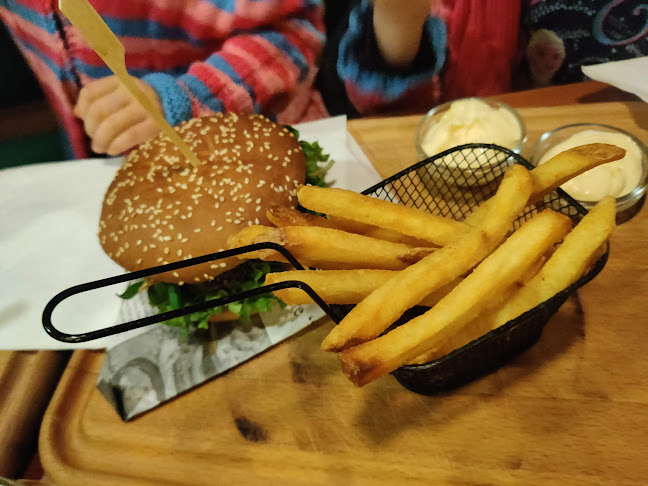 Comentarii opinii despre The Wall Pub