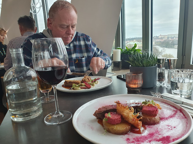 Comentarii opinii despre Tančící dům - Ginger & Fred Restaurant