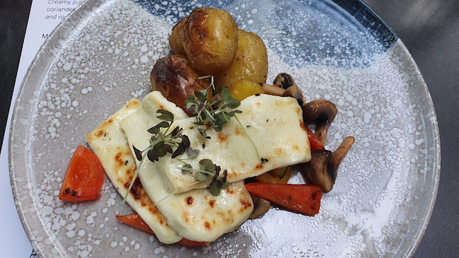 Tančící dům - Ginger & Fred Restaurant