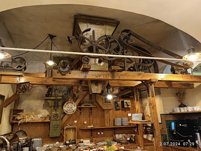 Restaurace Selský Dvůr - Gastronomie a pohostinství