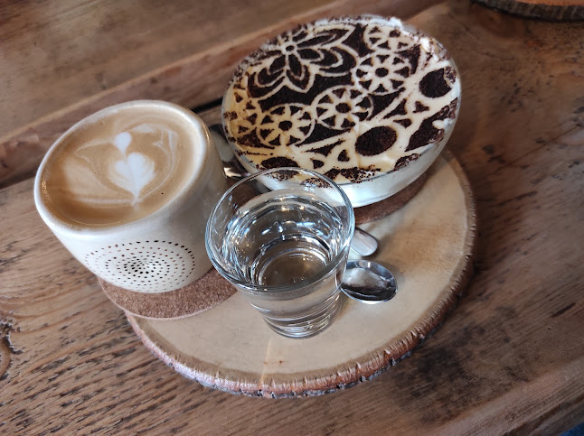 Žerotínovo nám. 152/3, 779 00 Olomouc 9