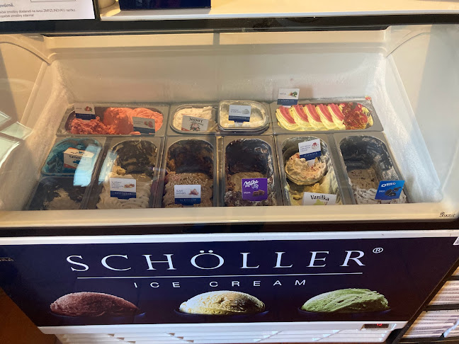 Comentarii opinii despre Apatyka Café