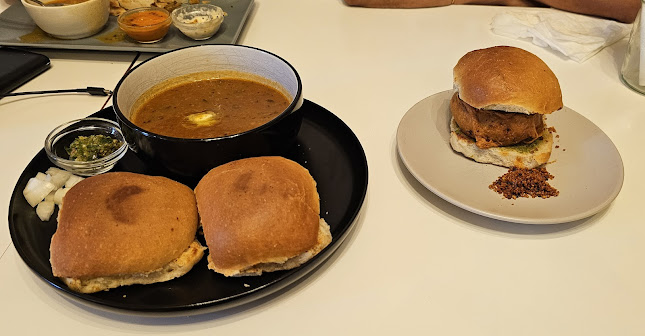 INDelicious Indian Street Food Bistro - Praha