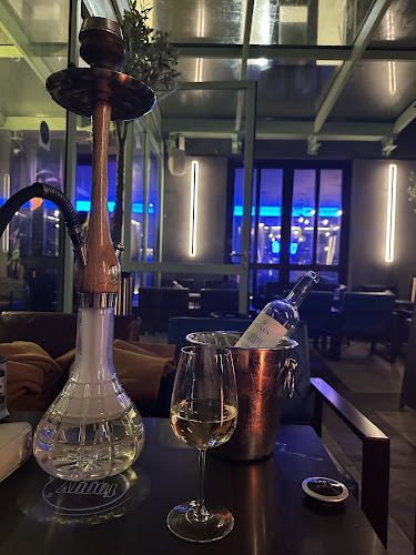 Opinii despre Foggy Prague 2 Shisha Lounge Bar & Karaoke în Nové Město - Gastronomie a pohostinství