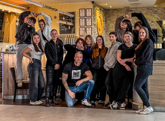 Hajja Caffé Děčín - Gastronomie a pohostinství