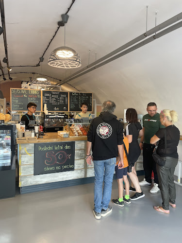 Comentarii opinii despre French Bakery La Brioche