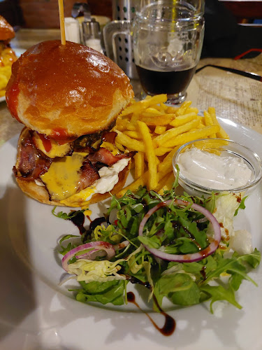 Opinii despre Restaurace Planeta Žižkov în Praha - Gastronomie a pohostinství