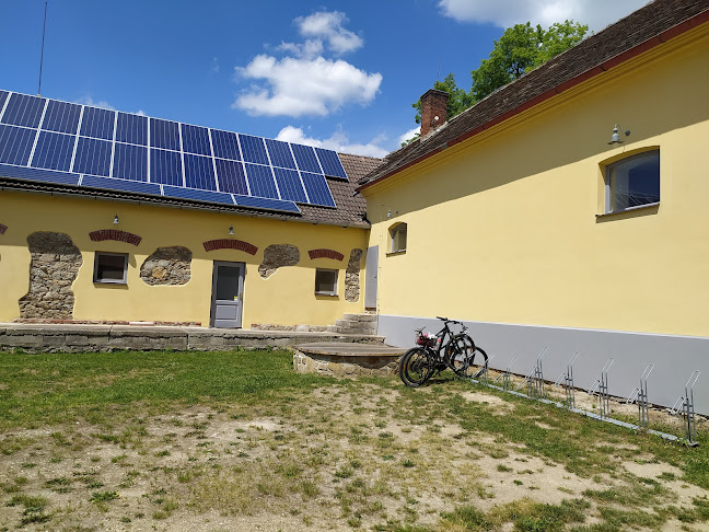 ALMACAFÉ Maletice 1 - Gastronomie a pohostinství