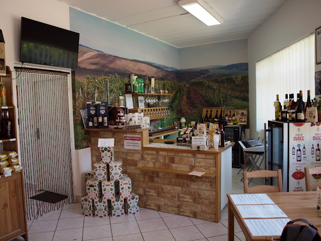 Opinii despre Vinotéka Réva Rakvice s.r.o. în Praha 19 - Gastronomie a pohostinství