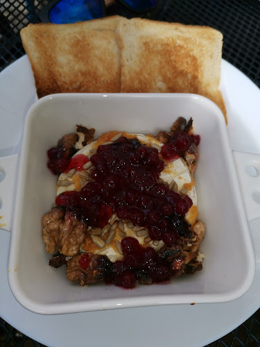 Opinii despre Na Dvorku în Břeclav - Gastronomie a pohostinství