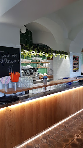 Comentarii opinii despre ROHOZECKÁ RESTAURACE