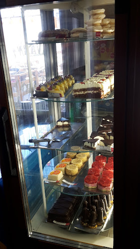 Opinii despre Ellie's Pizza & Kebab Kavarna & Cukrárna în České Budějovice - Gastronomie a pohostinství