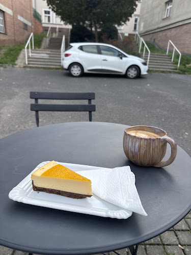 V Kapslovně 2765/15, 130 00 Praha 3-Žižkov