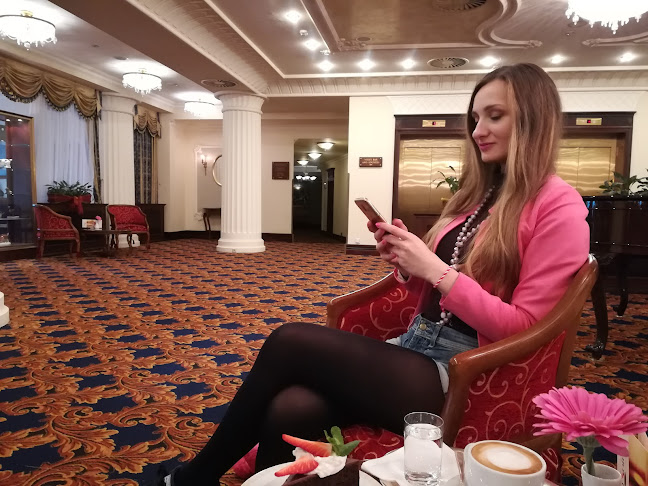 Opinii despre Bon Soir Café în Karlovy Vary - Gastronomie a pohostinství