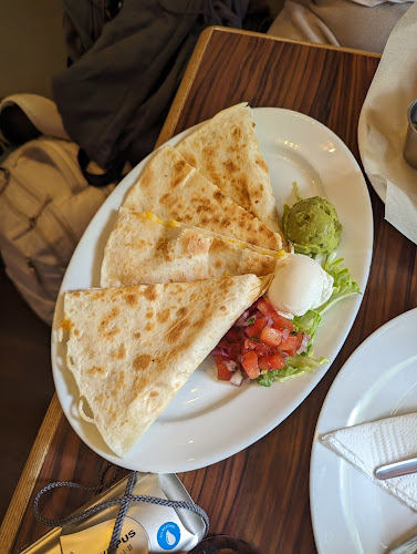 Opinii despre Restaurace HOOTERS Havelská în Staré Město - Gastronomie a pohostinství