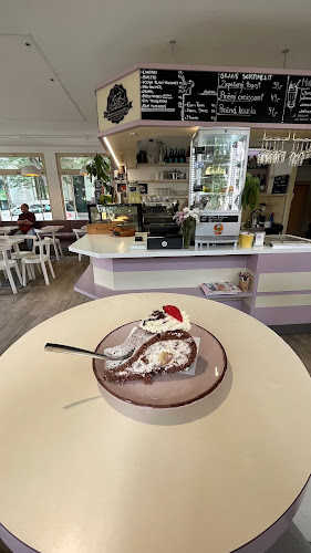 Opinii despre Pekárna a cukrárna Hořovice în Praha - Gastronomie a pohostinství