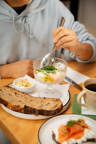 KRO COFFEE VINOHRADY - COFFEE & BAKERY